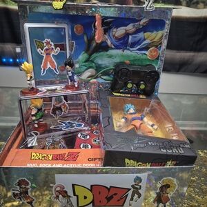 DIY LUXURY GIFT SETS - Dragon Ball Z Collectible Figure Gift Set - Multicolor